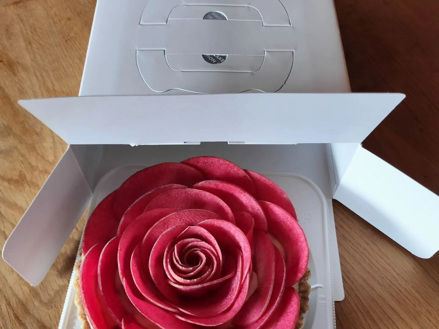 Rawアップルカスタードタルトを